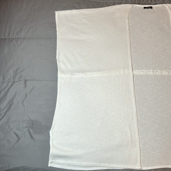 Janice women’s Beach Coverup. One Size. - Picture 6 of 9